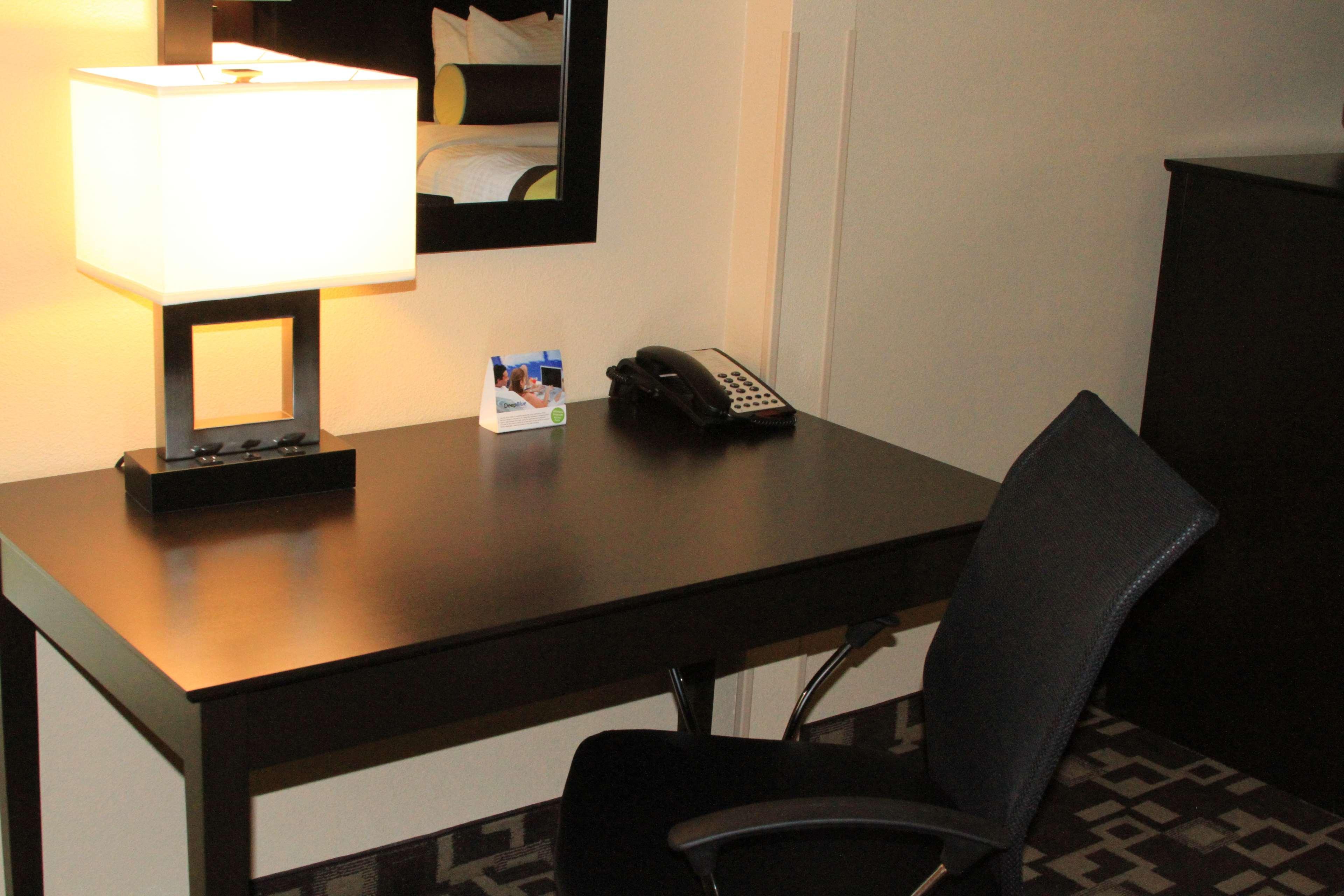 גרנד פריירי Best Western Plus Arlington North Hotel & Suites מראה חיצוני תמונה